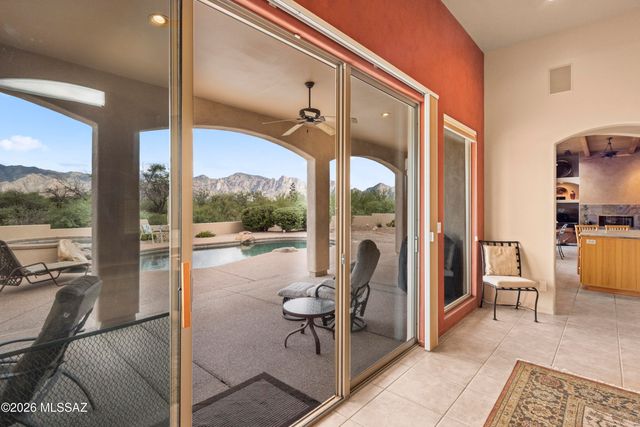 560 W Quiet Springs Drive, Oro Valley, AZ 85755