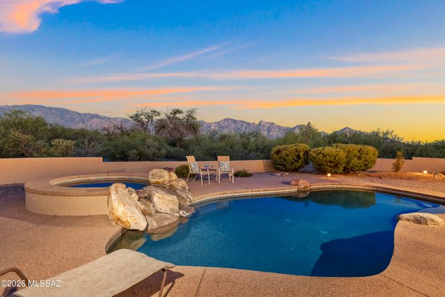 560 W Quiet Springs Drive, Oro Valley, AZ 85755