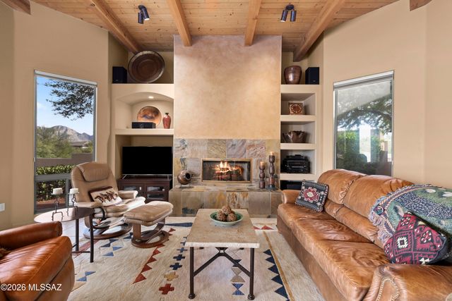 560 W Quiet Springs Drive, Oro Valley, AZ 85755