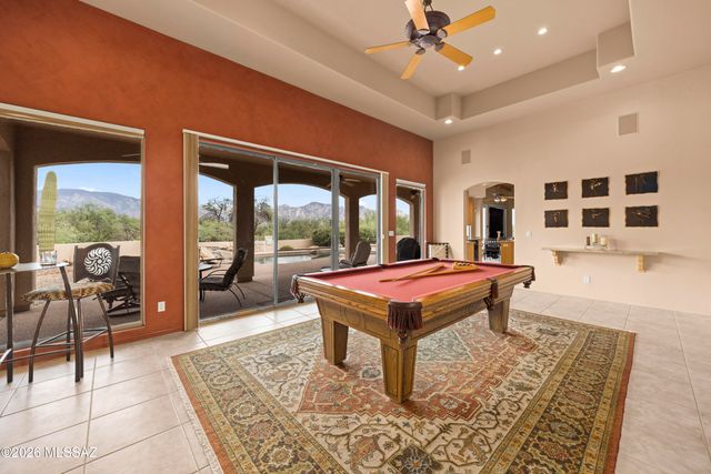 560 W Quiet Springs Drive, Oro Valley, AZ 85755