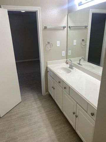 13543 Ambrose Street, Houston, TX 77045