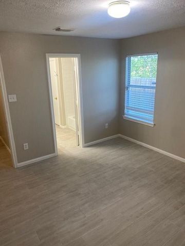 13543 Ambrose Street, Houston, TX 77045