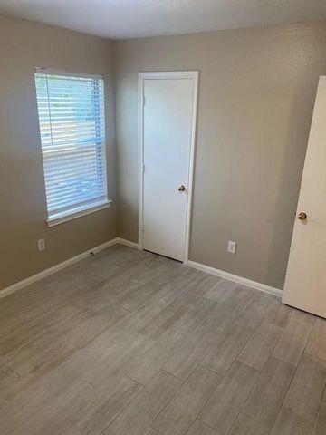 13543 Ambrose Street, Houston, TX 77045