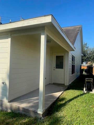 13543 Ambrose Street, Houston, TX 77045