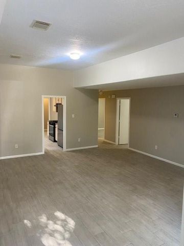 13543 Ambrose Street, Houston, TX 77045