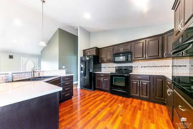 429 Haventon Drive, Manhattan, KS 66503