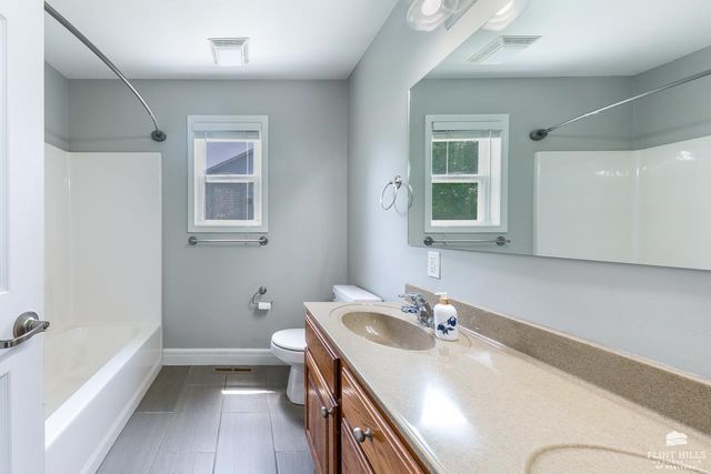 429 Haventon Drive, Manhattan, KS 66503