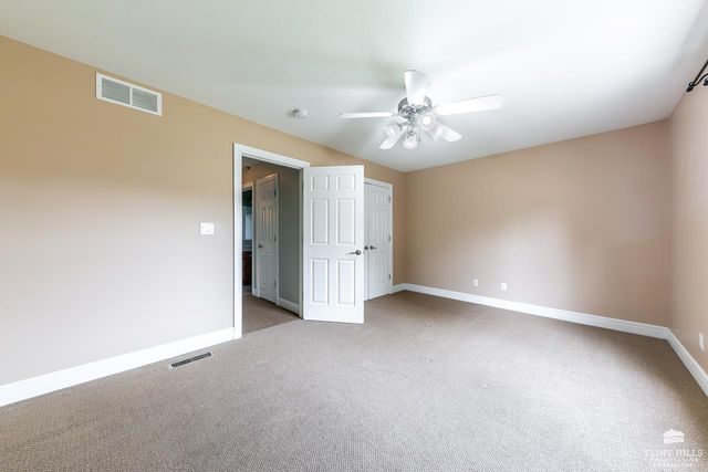 429 Haventon Drive, Manhattan, KS 66503