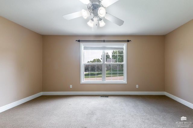 429 Haventon Drive, Manhattan, KS 66503