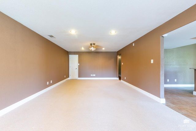429 Haventon Drive, Manhattan, KS 66503