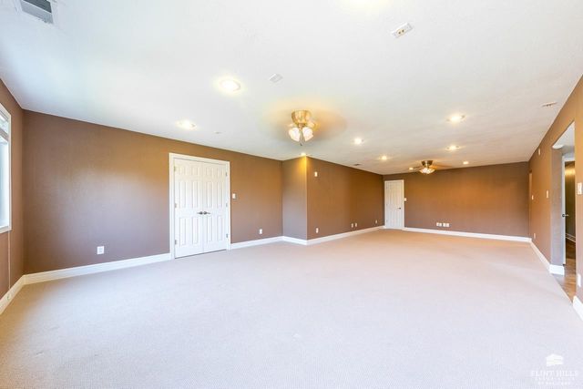 429 Haventon Drive, Manhattan, KS 66503