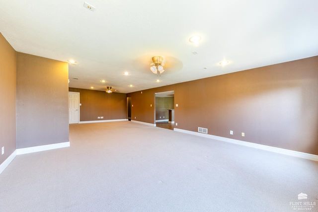 429 Haventon Drive, Manhattan, KS 66503