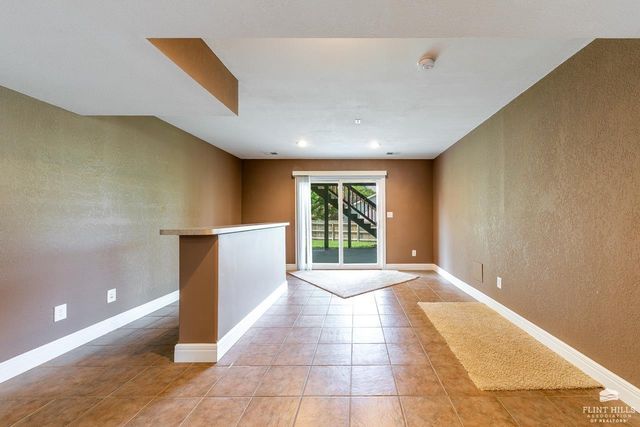429 Haventon Drive, Manhattan, KS 66503