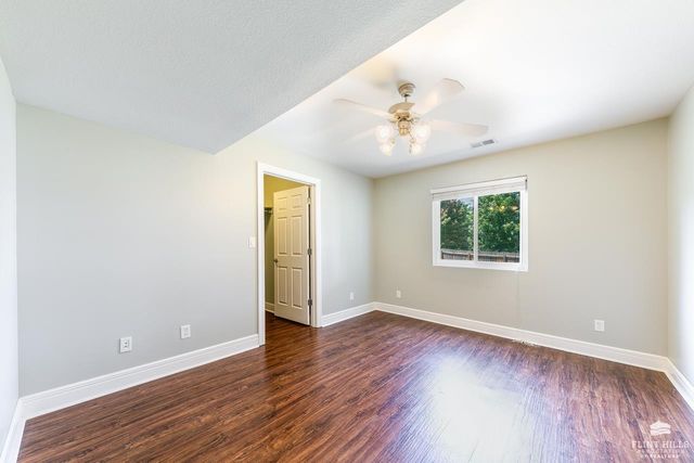 429 Haventon Drive, Manhattan, KS 66503