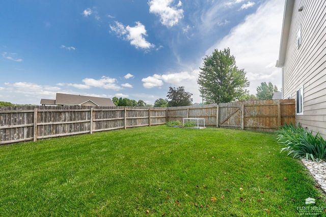 429 Haventon Drive, Manhattan, KS 66503