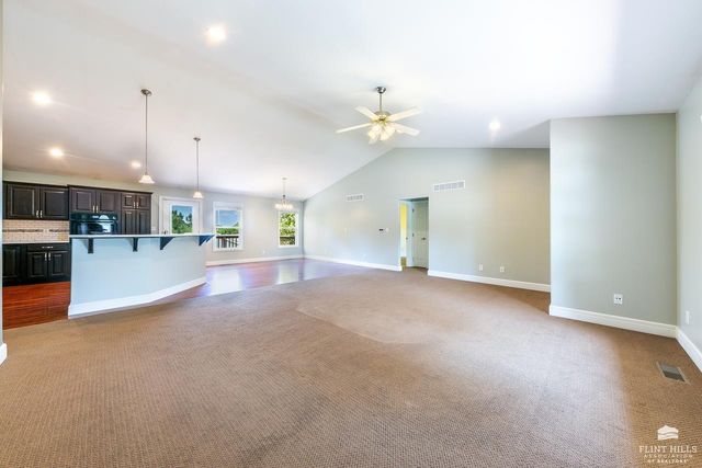 429 Haventon Drive, Manhattan, KS 66503
