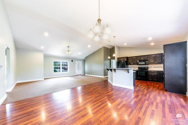 429 Haventon Drive, Manhattan, KS 66503
