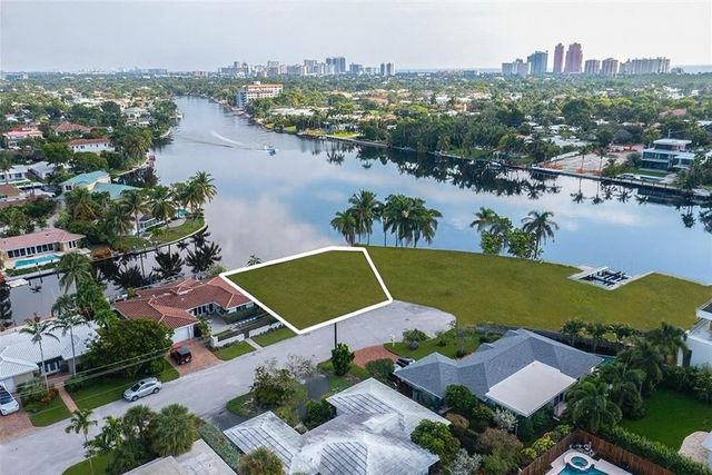 2231 NE 15th Ct, Fort Lauderdale, FL 33304