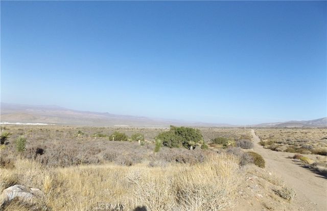 20 Mesa, Lucerne Valley, CA 92356