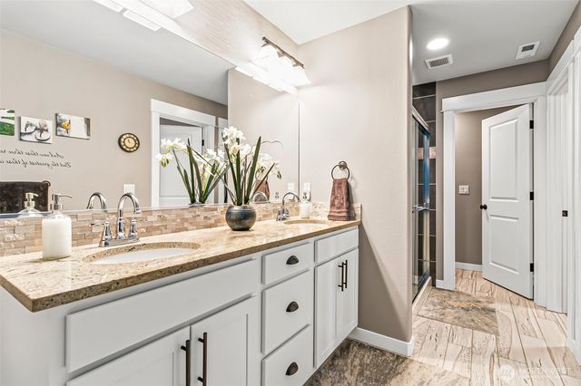 32794 Abrams Avenue, Black Diamond, WA 98010