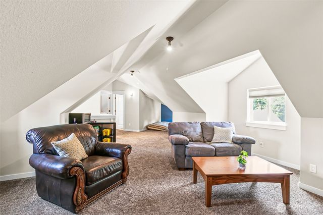 32794 Abrams Avenue, Black Diamond, WA 98010