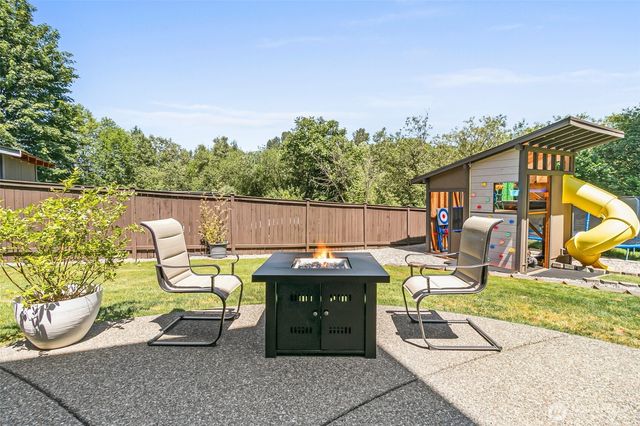 32794 Abrams Avenue, Black Diamond, WA 98010