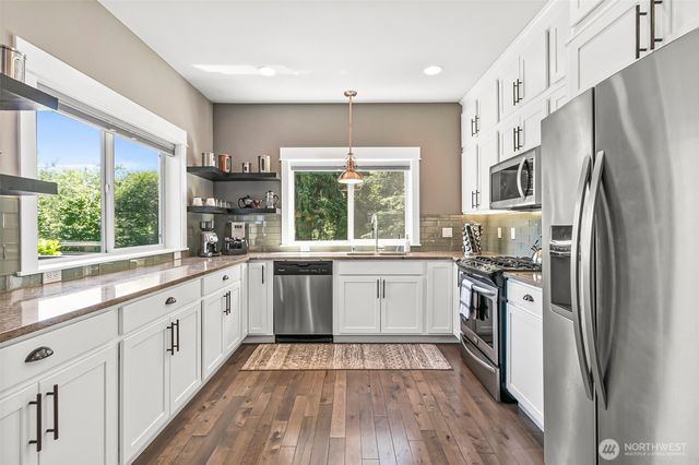32794 Abrams Avenue, Black Diamond, WA 98010