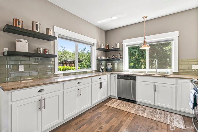 32794 Abrams Avenue, Black Diamond, WA 98010