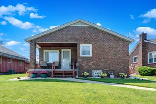 1703 Cora Street, Crest Hill, IL 60403