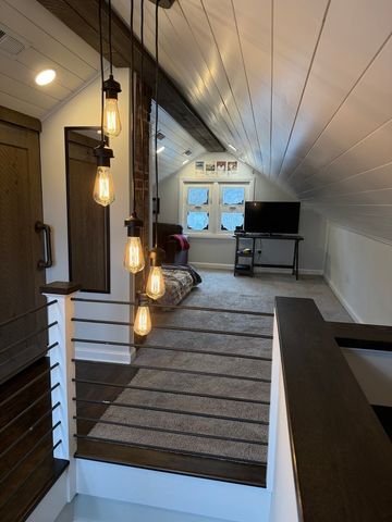 5201 Cumnor Road, Downers Grove, IL 60515