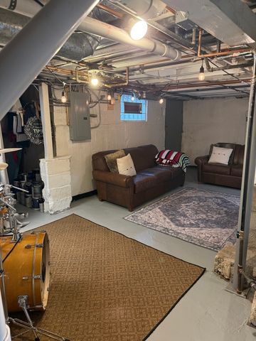 5201 Cumnor Road, Downers Grove, IL 60515