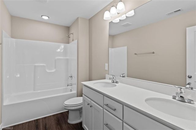 6049 Frye Bridge Road, Clemmons, NC 27012