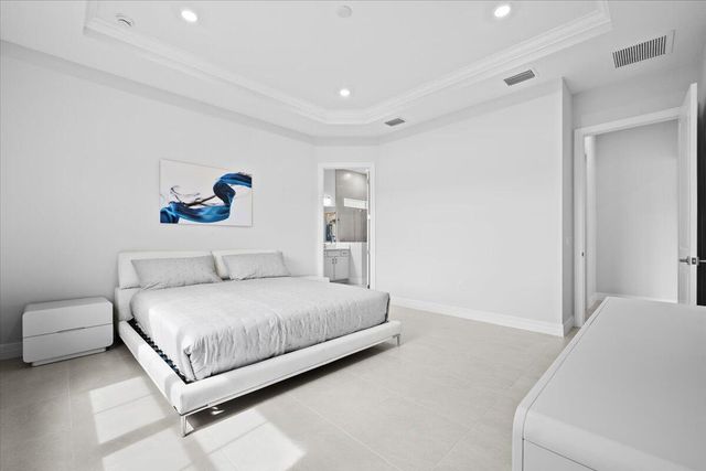 10571 Northbrook Circle, Palm Beach Gardens, FL 33412