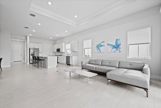 10571 Northbrook Circle, Palm Beach Gardens, FL 33412