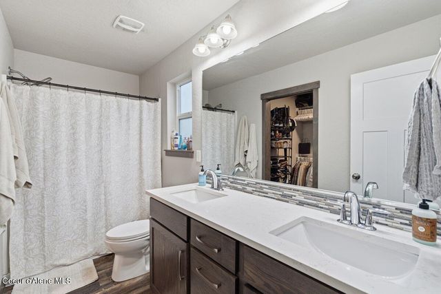 8562 W Seed Ave, Rathdrum, ID 83858