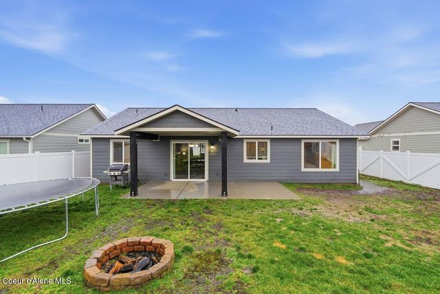 8562 W Seed Ave, Rathdrum, ID 83858