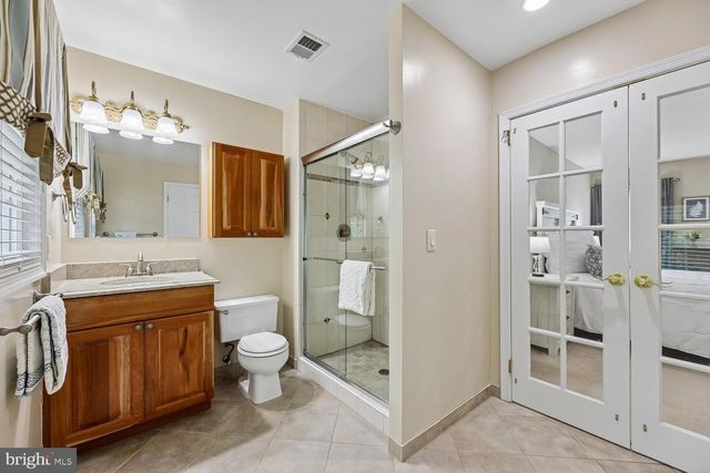 9200 WYETH LN, Burke, VA 22015