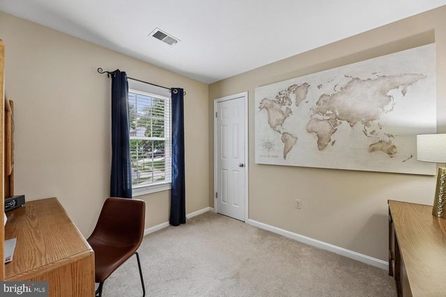 9200 WYETH LN, Burke, VA 22015