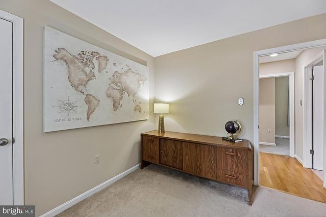 9200 WYETH LN, Burke, VA 22015