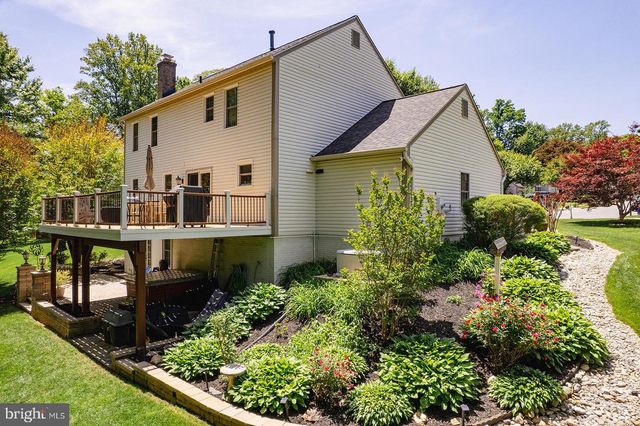 9200 WYETH LN, Burke, VA 22015
