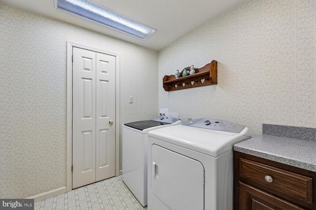9200 WYETH LN, Burke, VA 22015