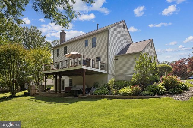 9200 WYETH LN, Burke, VA 22015