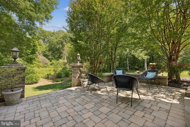 9200 WYETH LN, Burke, VA 22015