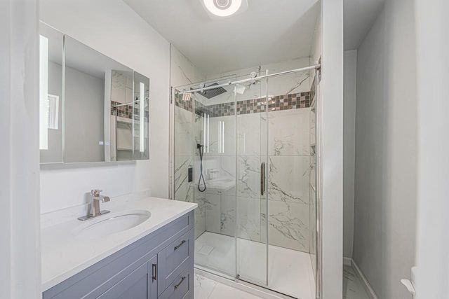172 N MAIN STREET, Clintonville, WI 54929