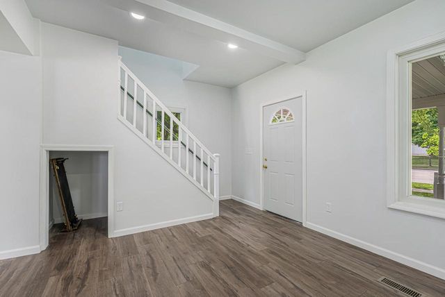172 N MAIN STREET, Clintonville, WI 54929
