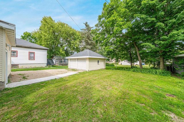172 N MAIN STREET, Clintonville, WI 54929