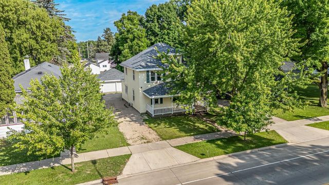 172 N MAIN STREET, Clintonville, WI 54929
