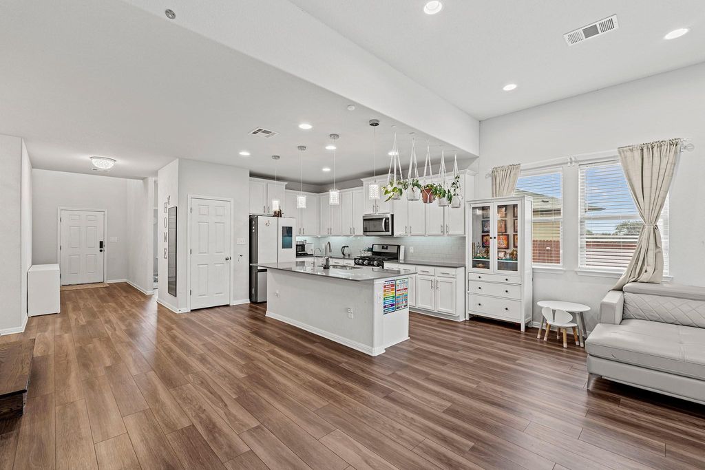 133 Caney CV, Leander, TX 78641