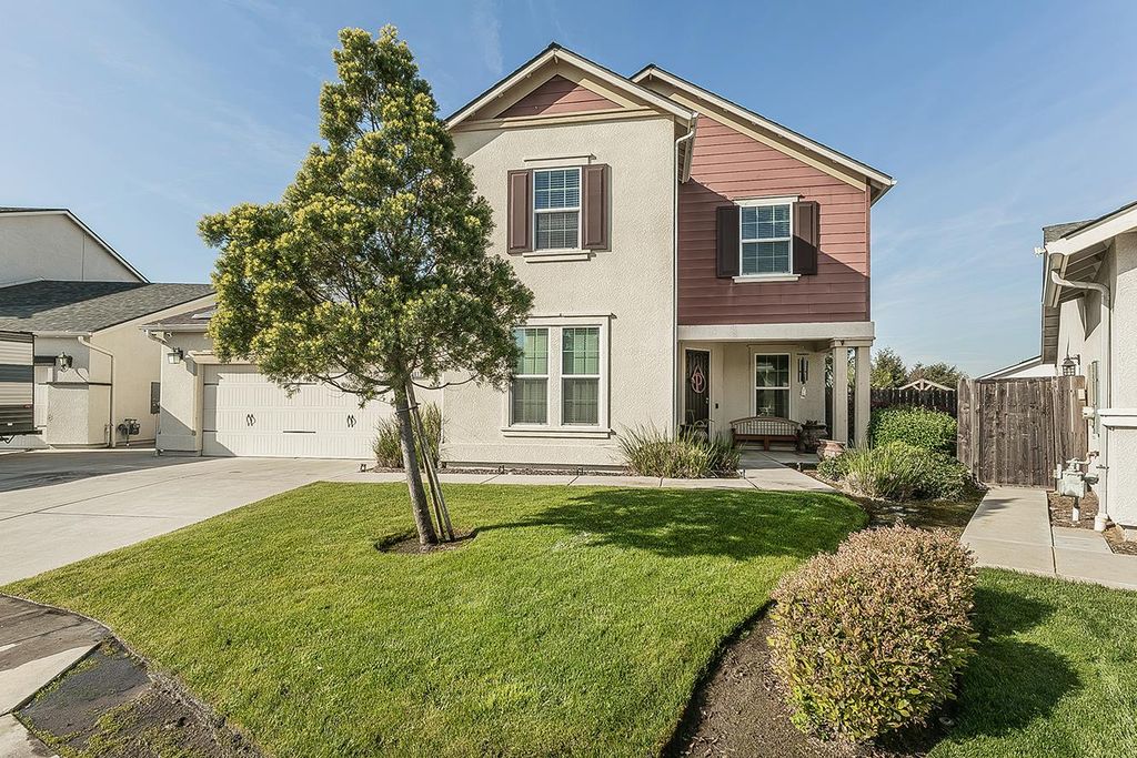 3613 N Dee Ann Avenue, Fresno, CA 93727