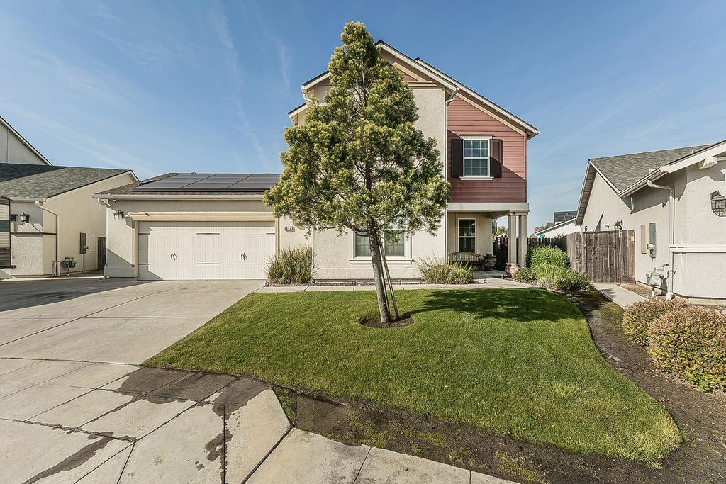 Image 44 of property listing at 3613 N Dee Ann Avenue, Fresno, CA 93727